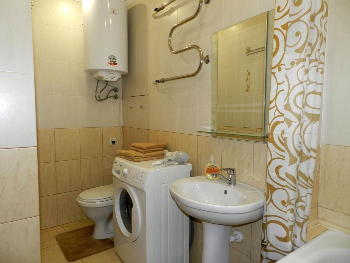 1-Room Luxury Apartment On Sobornyi Avenue 170-V, By Grandhome Zaporizhia Exteriér fotografie